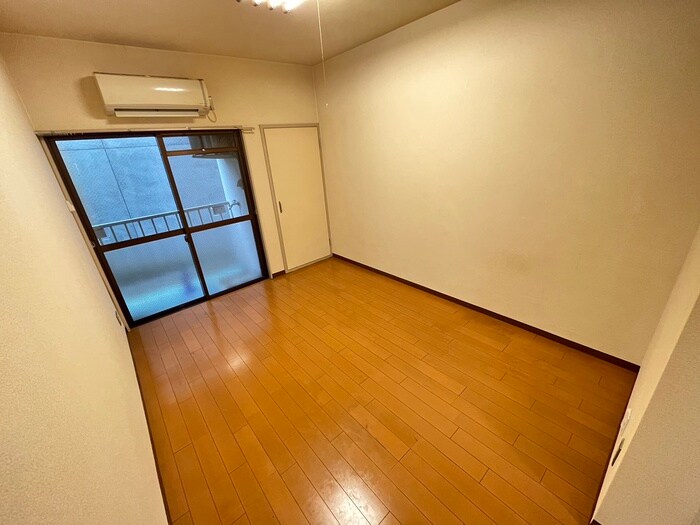 物件内観写真6　(居室)