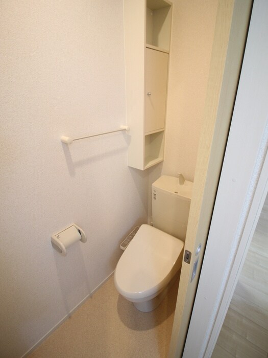 物件内観写真15　(トイレ)
