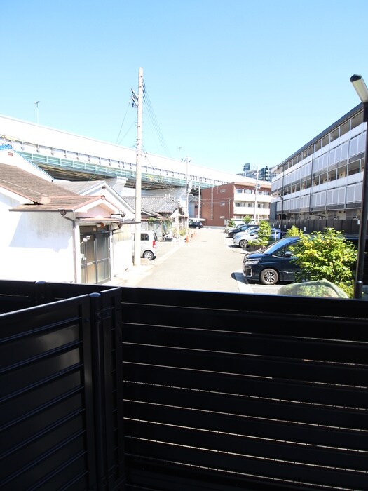 物件内観写真17　(室内からの展望)