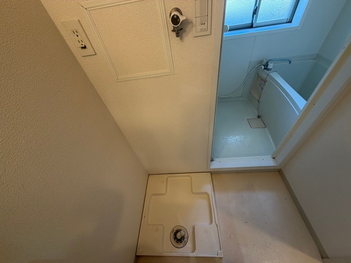 物件内観写真11　(洗濯機置場)