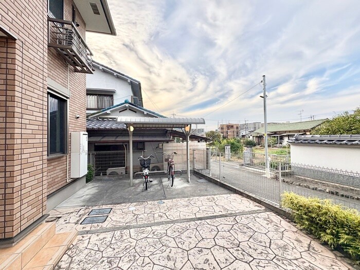 物件外観写真5　(駐輪場)