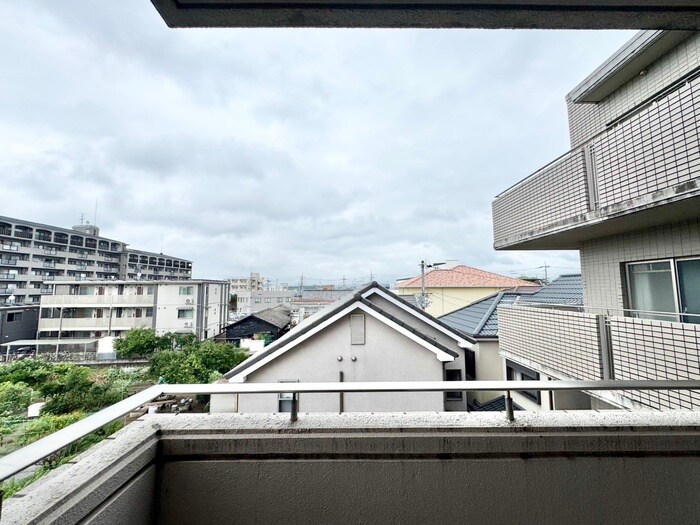 物件内観写真22　(室内からの展望)