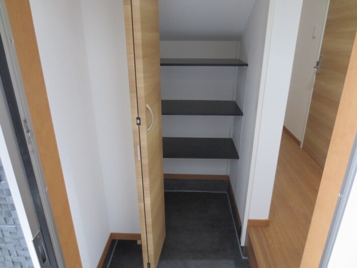 物件内観写真12　(靴箱)