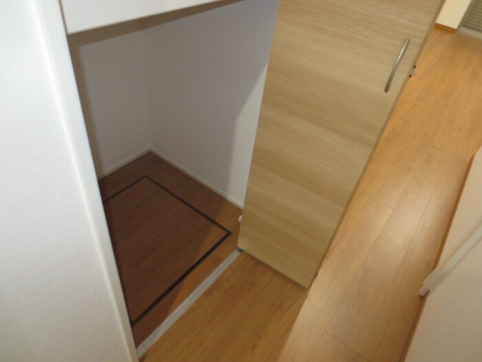 物件内観写真16　(収納)