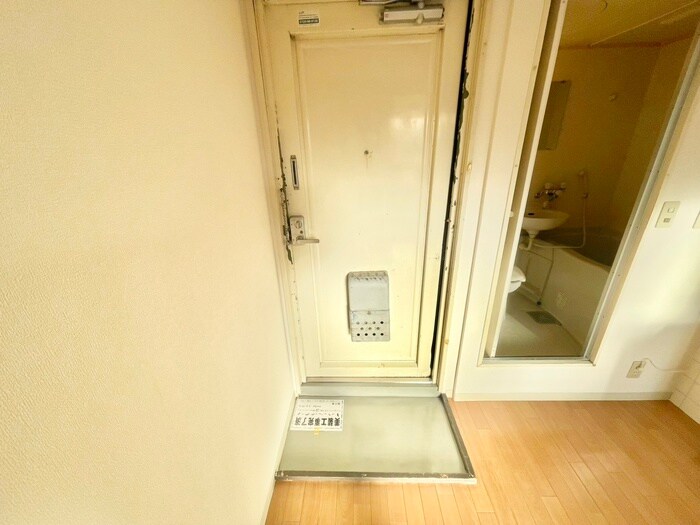 物件内観写真22　(玄関)