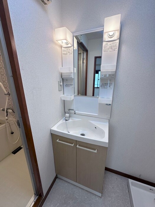 物件内観写真9　(洗面)