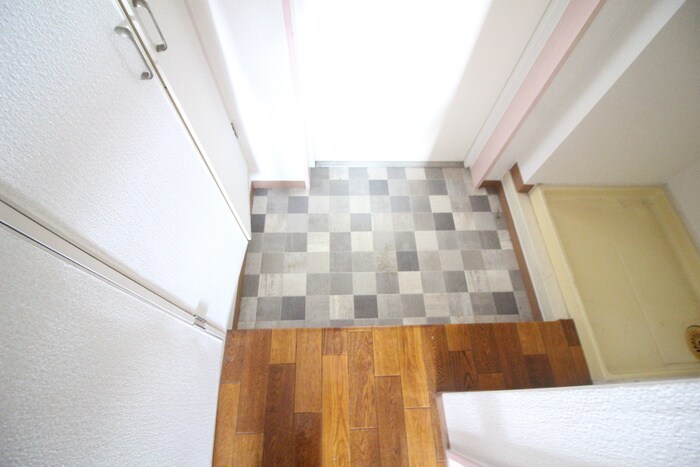 物件内観写真22　(玄関)