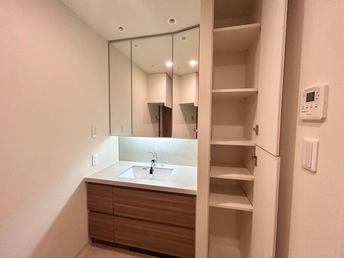 物件内観写真10　(洗面)