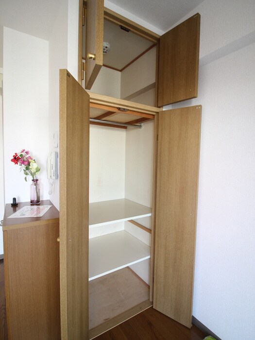 物件内観写真12　(収納)