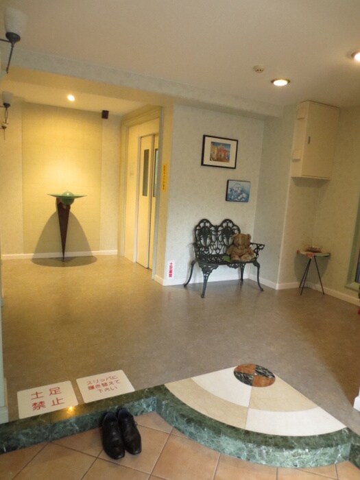 Ｍｏｒｅ五条のエントランス部分