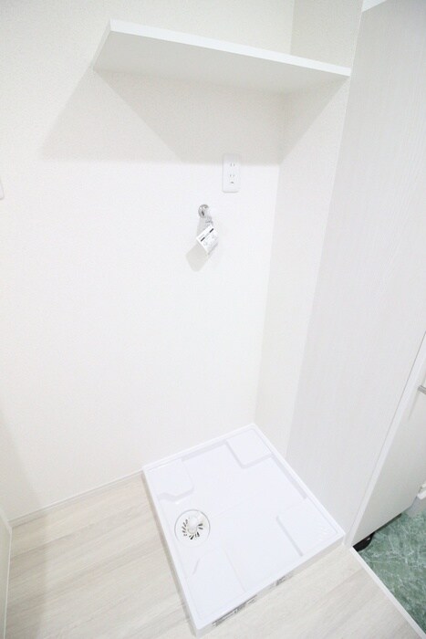 物件内観写真11　(洗濯機置場)