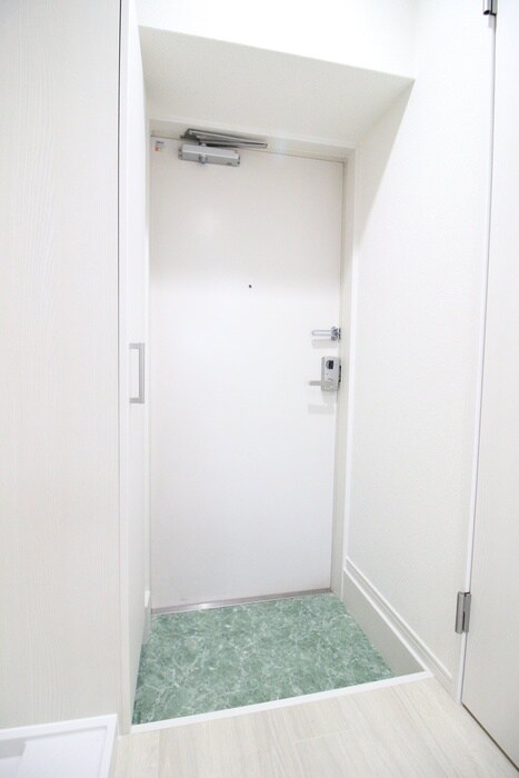 物件内観写真15　(玄関)