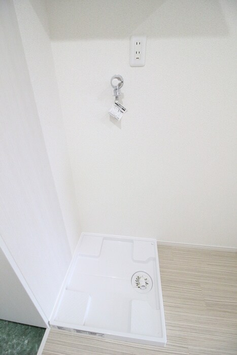 物件内観写真15　(洗濯機置場)