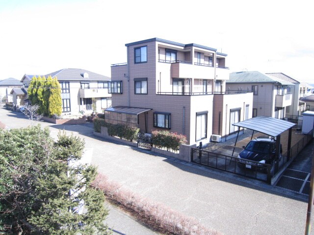 物件内観写真13　(室内からの展望)