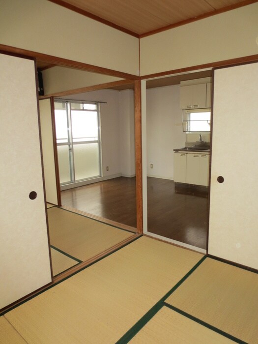 物件内観写真8　(居室)