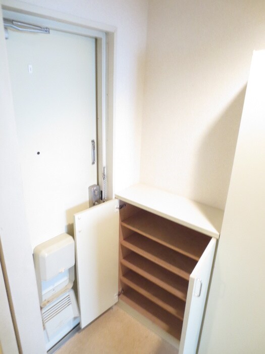 物件内観写真14　(玄関)