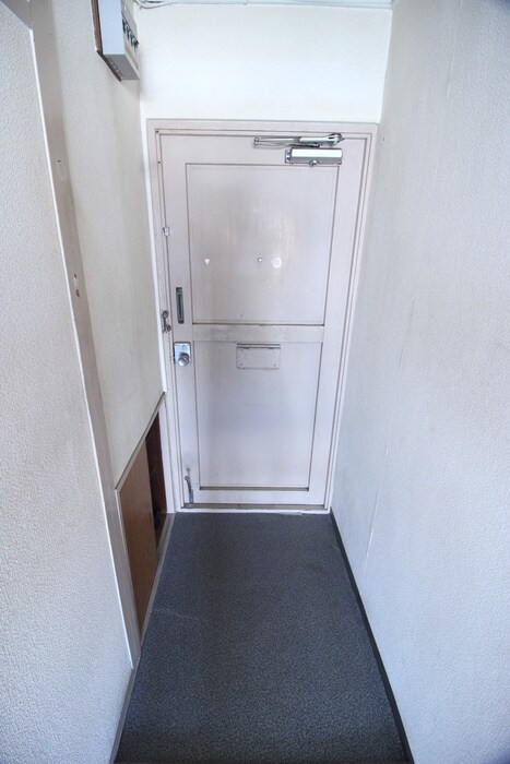 物件内観写真17　(玄関)