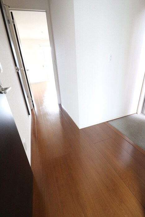 物件内観写真14　(廊下)