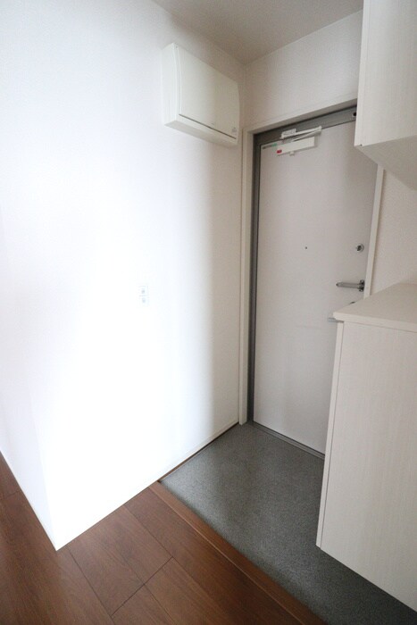 物件内観写真15　(玄関)