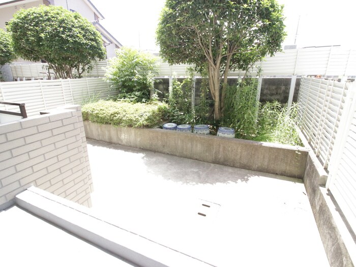 物件内観写真17　(室内からの展望)