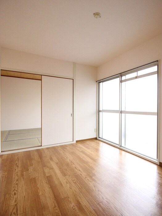 物件内観写真12　(居室)