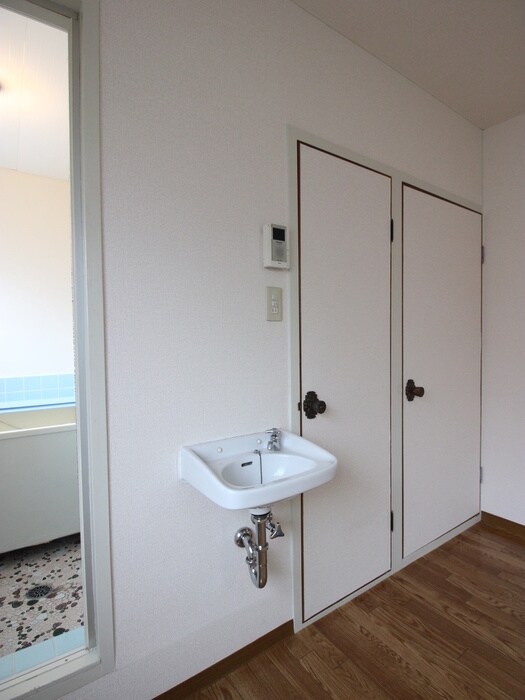 物件内観写真16　(洗面)