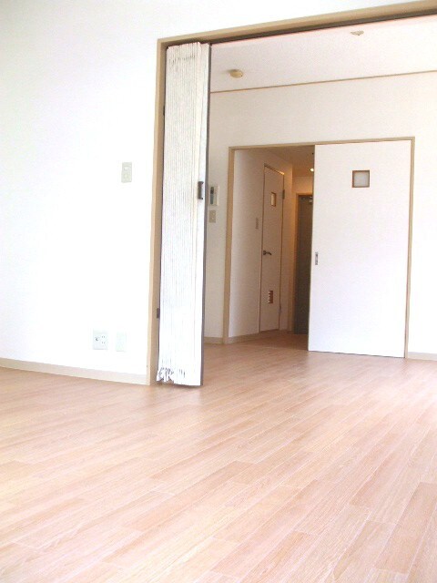 物件内観写真5　(居室)