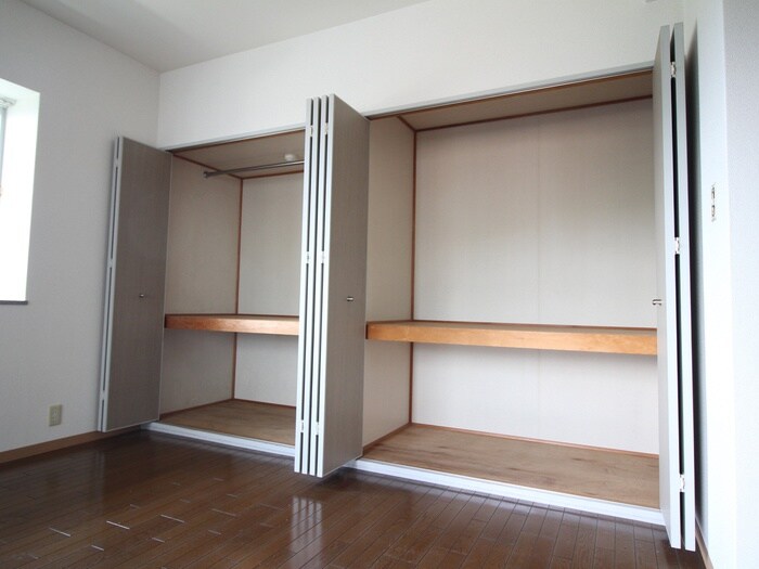 物件内観写真10　(収納)