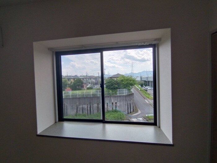 物件内観写真11　(居室)