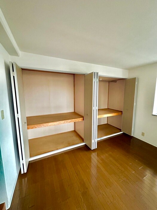 物件内観写真12　(収納)