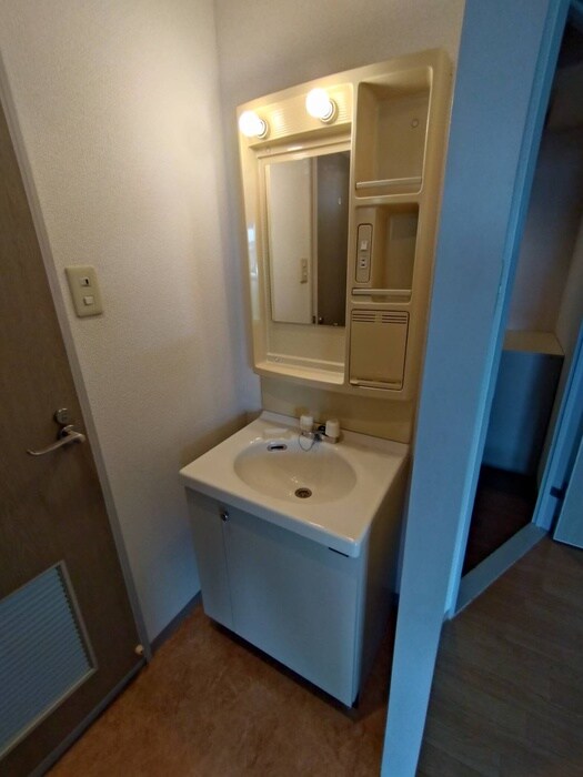 物件内観写真12　(洗面)