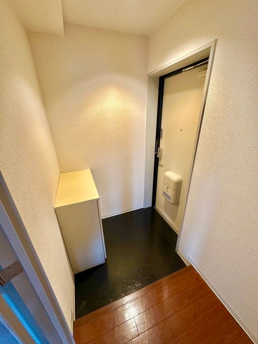 物件内観写真13　(玄関)