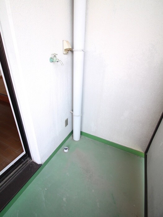 物件内観写真17　(洗濯機置場)