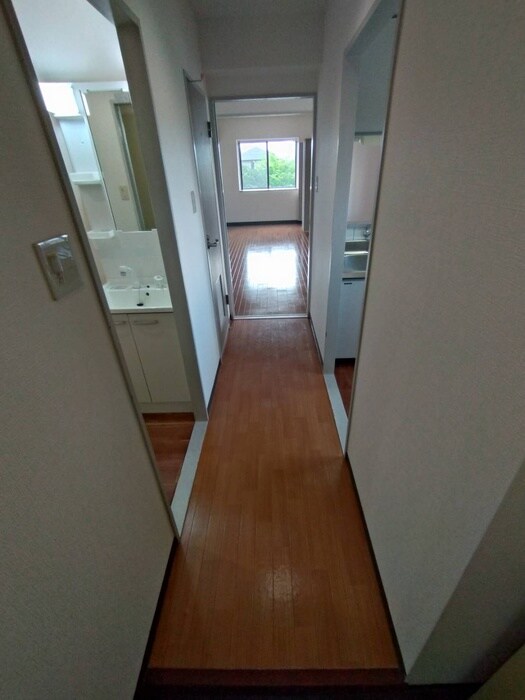 物件内観写真20　(廊下)