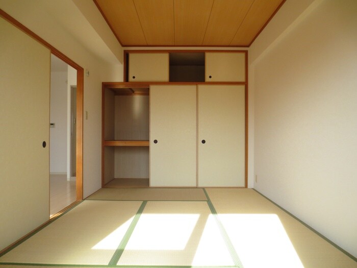 物件内観写真9　(居室)