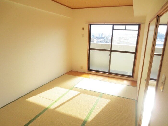 物件内観写真11　(居室)