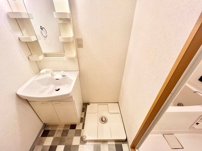 物件内観写真20　(洗濯機置場)