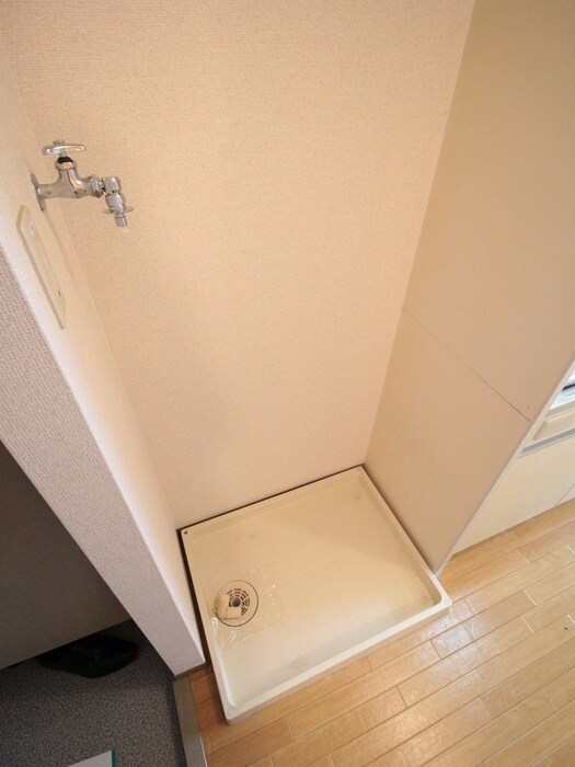 物件内観写真9　(洗濯機置場)