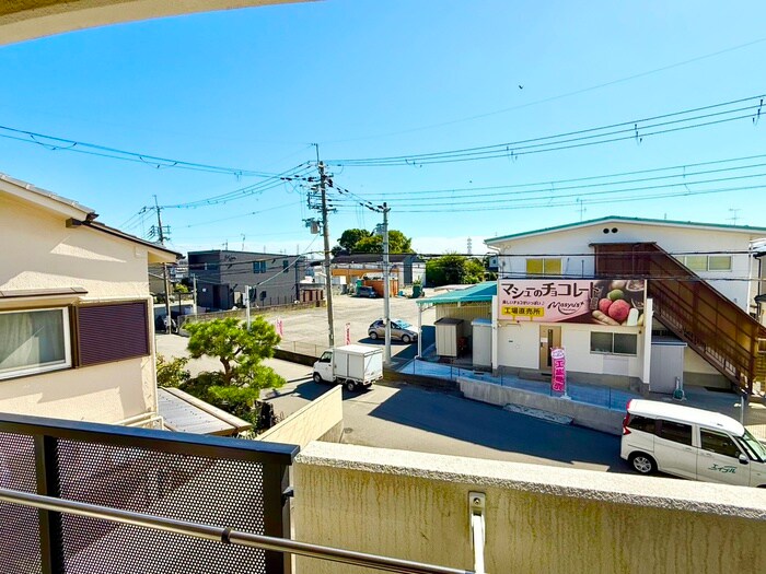 物件内観写真17　(室内からの展望)