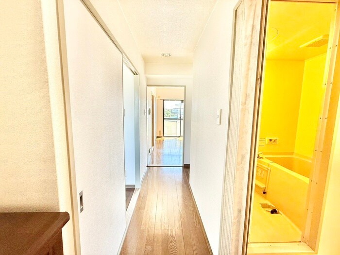 物件内観写真19　(廊下)