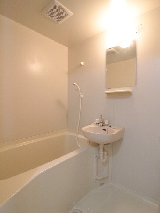 物件内観写真12　(バス／シャワールーム等)