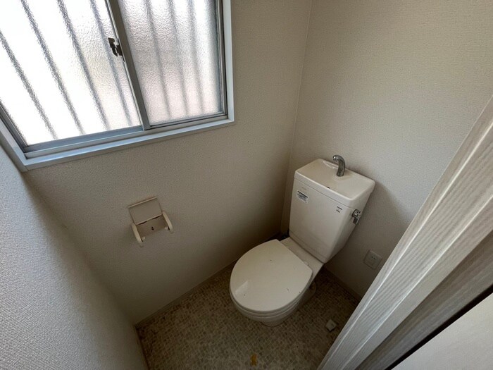 物件内観写真14　(トイレ)