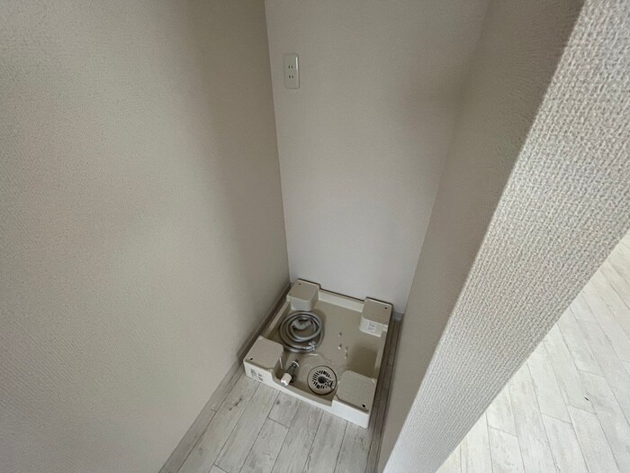 物件内観写真16　(洗濯機置場)