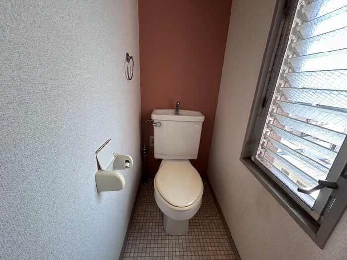 物件内観写真14　(トイレ)