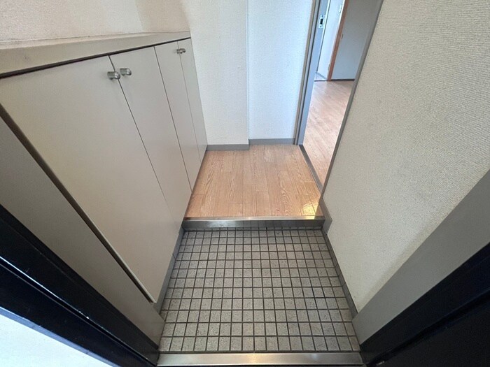 物件内観写真20　(玄関)