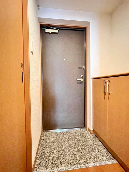 物件内観写真14　(玄関)