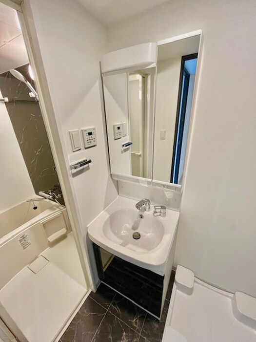 物件内観写真11　(洗面)