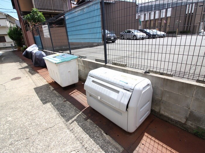 グレースハイツ嵯峨野のバイク置き場