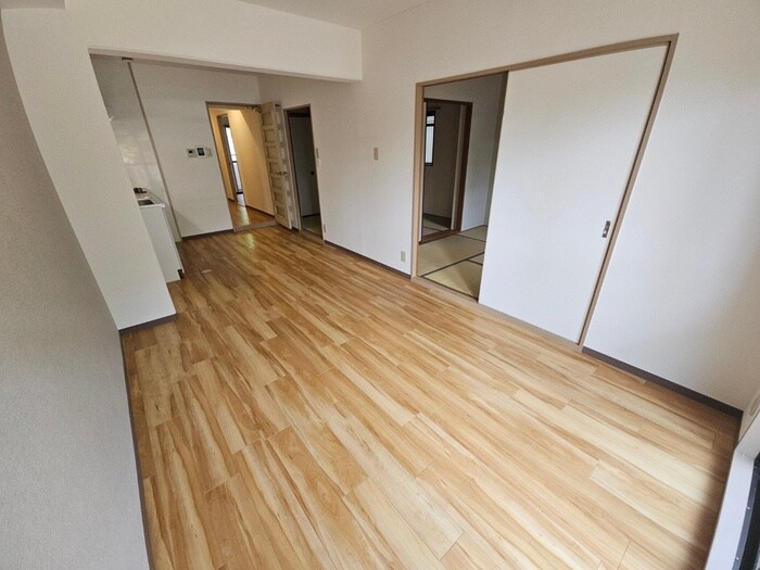 物件内観写真7　(居室)