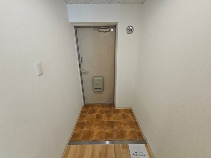 物件内観写真14　(玄関)